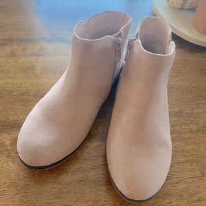 Cat & Jack Blush Ankle Boot Size 13